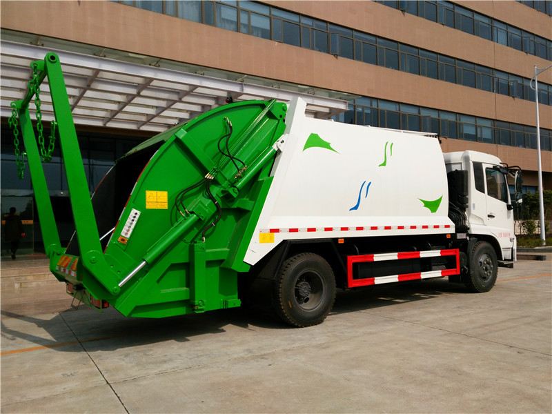 東風(fēng)天錦12方壓縮垃圾車側(cè)方位圖片03