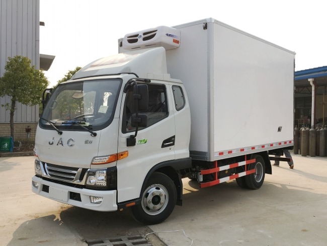 江淮駿鈴V5國(guó)五4.2米冷藏車 1.jpg